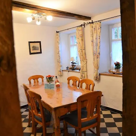 Nyaraló Altes Winzerhaus - Burgen